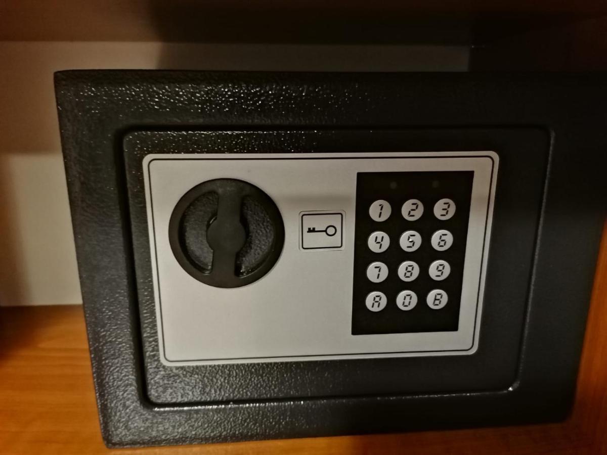 Lejlighed Bonus And Private Parking Split
